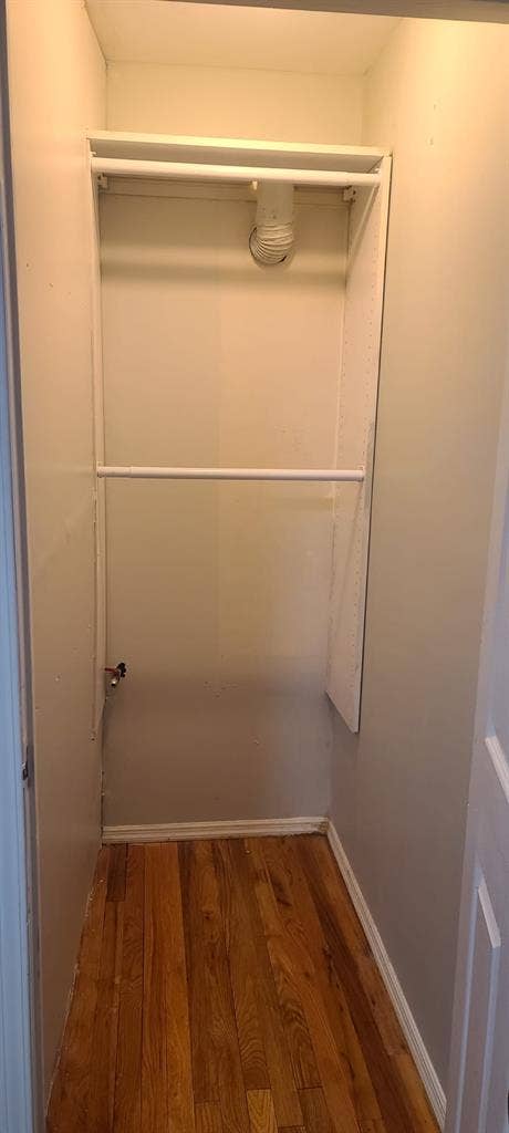 Spacious apartment with utilities