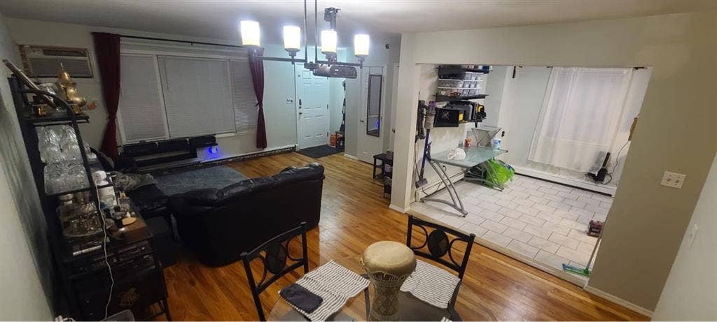 Spacious apartment with utilities