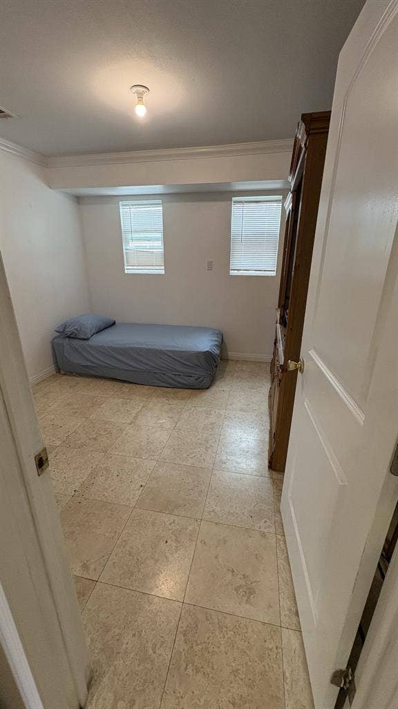Furnished room