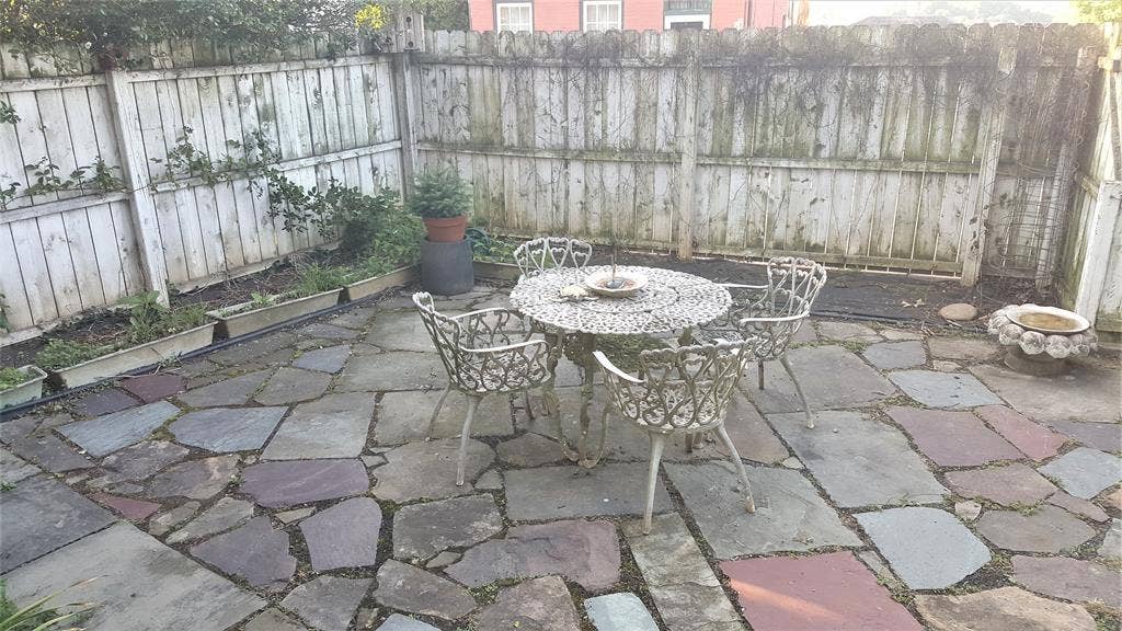 Furnished Small Room near Downtown