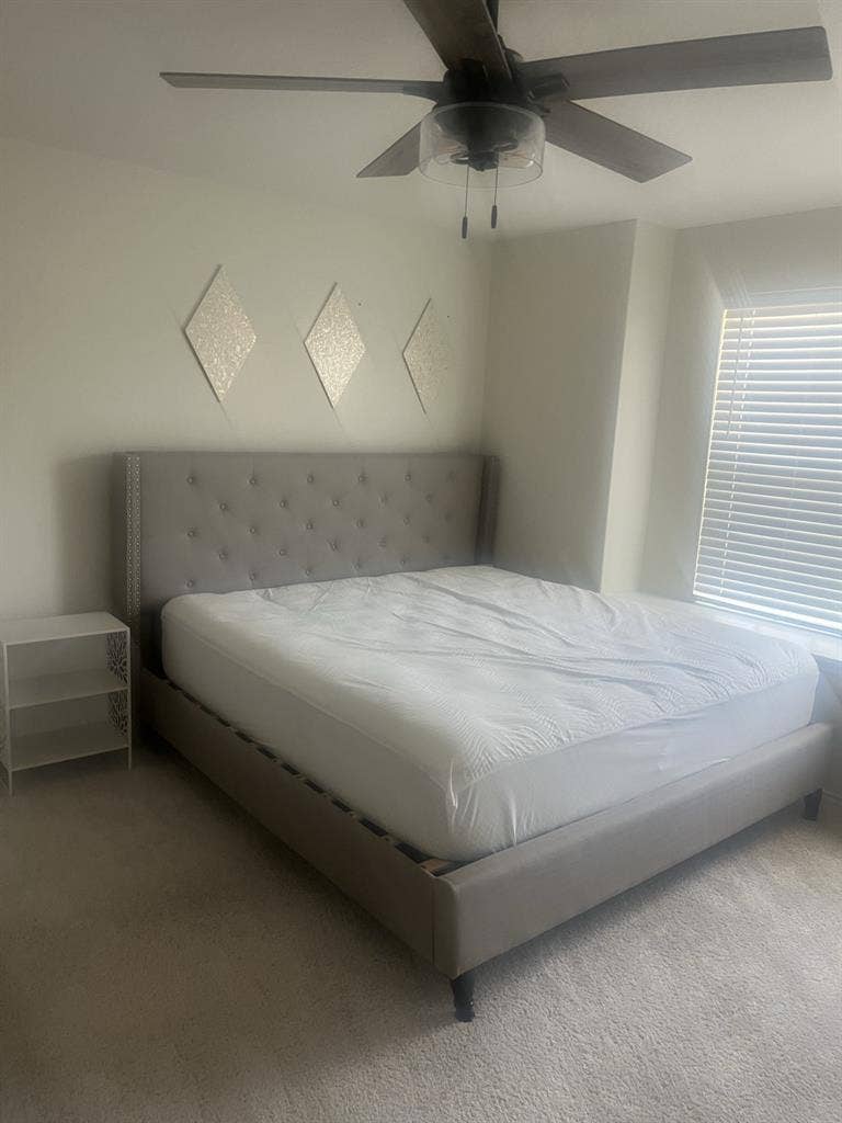 Female only house seeking a roomate