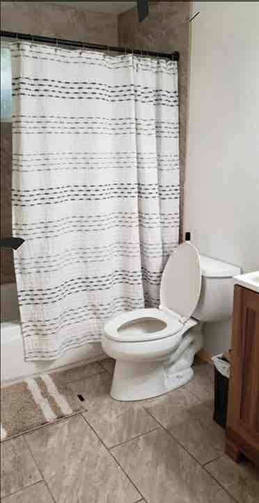 1 BR in a nice house/neighborhood