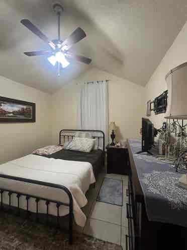 Private room for rent