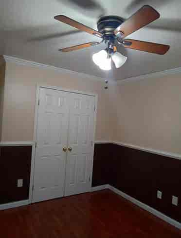 Private Room rent in b apartment