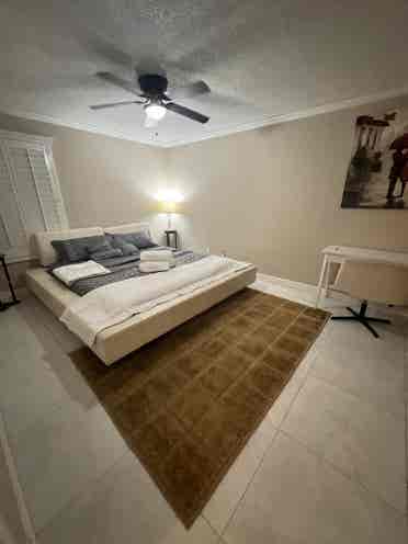 2 bedrooms for rent available
