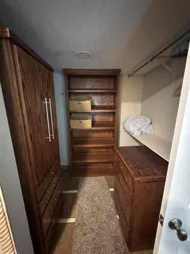 2 bedrooms for rent available