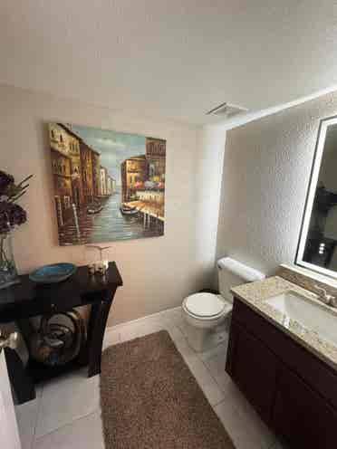 2 bedrooms for rent available