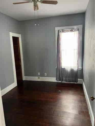 Looking for a Roomie