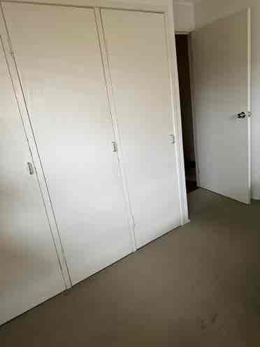 Hi fully furnished room available