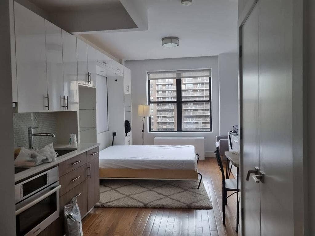NYC UWS Studio Sublet