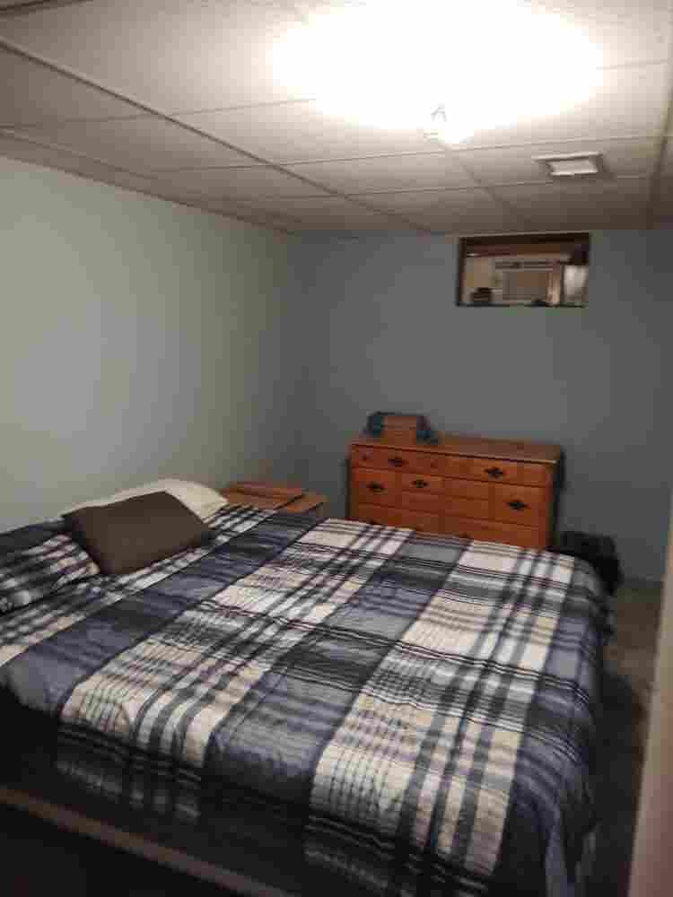 Furnished room for rent