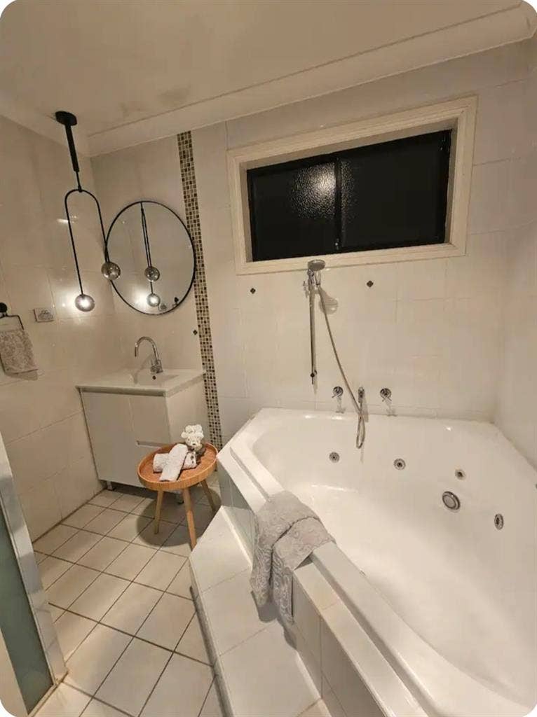 Room for rent shared house