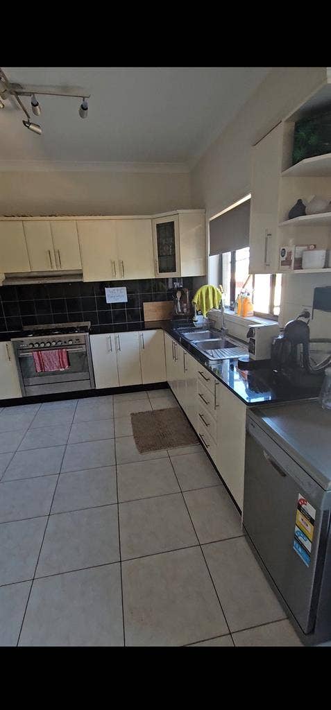 Room for rent shared house