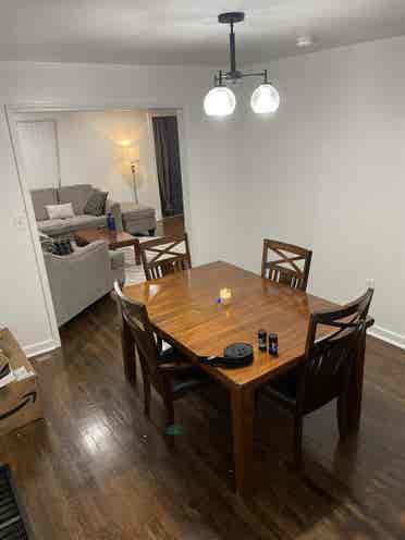 Private room available immediately