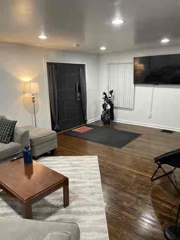 Private room available immediately