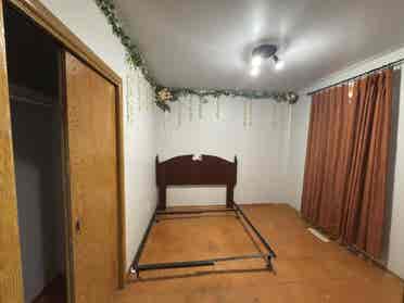 Room available for move in.
