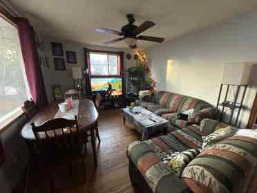 Room available for move in.