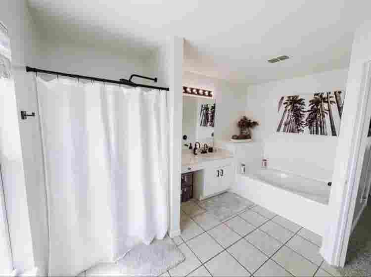 Fully furnished room for rent