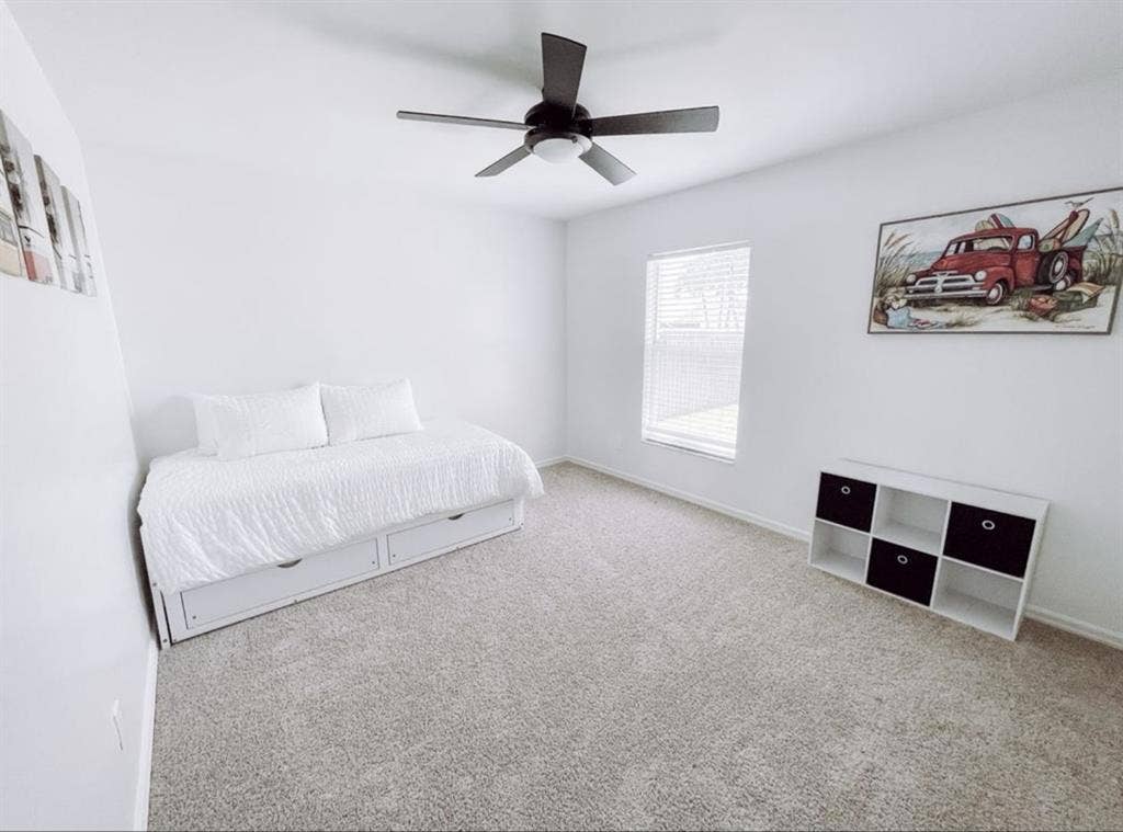 Fully furnished room for rent
