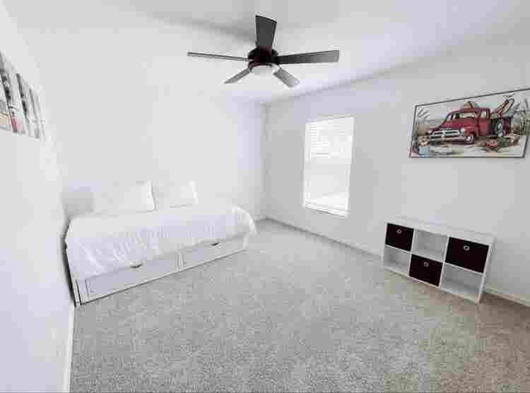 Fully furnished room for rent