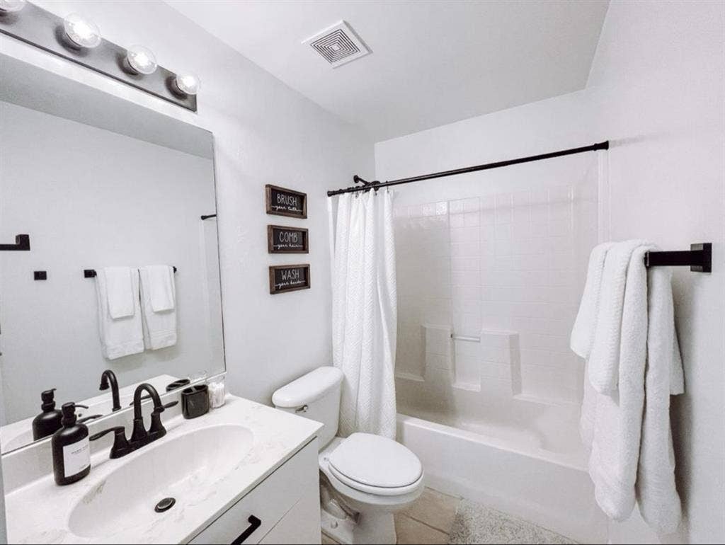 Fully furnished room for rent
