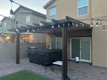 3 rooms available