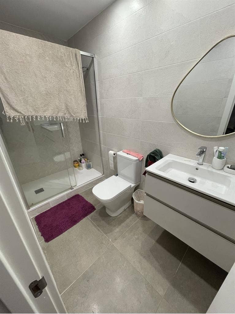 Habitación libre para chica