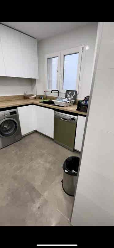 Habitación libre para chica