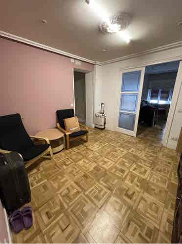 Habitación libre para chica