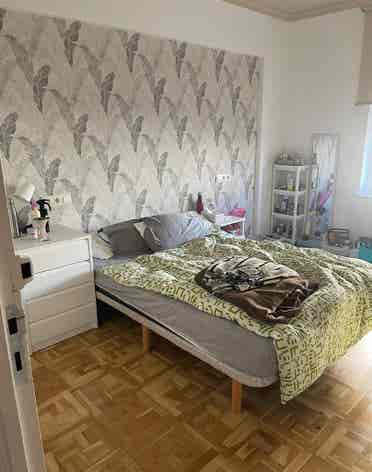 Habitación libre para chica