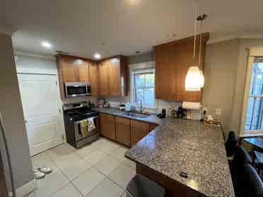 Davis Square Summer Sublet BA
