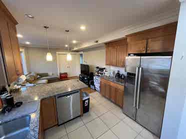 Davis Square Summer Sublet BA