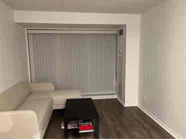 Cozy room in Etobicoke short term
.