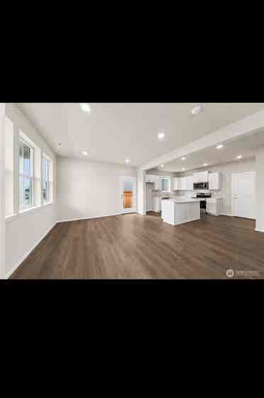 2 New Rooms In Bonney Lake