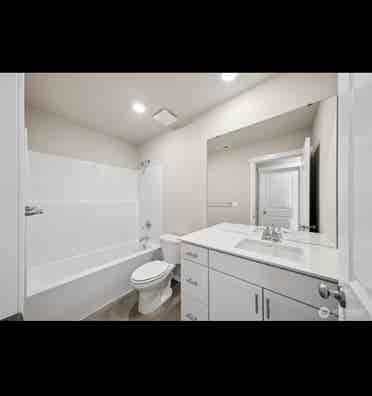 2 New Rooms In Bonney Lake