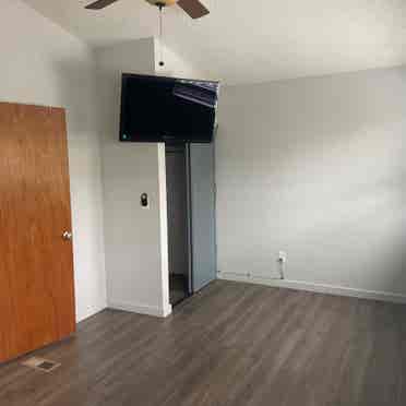 Looking for kick ass roommate