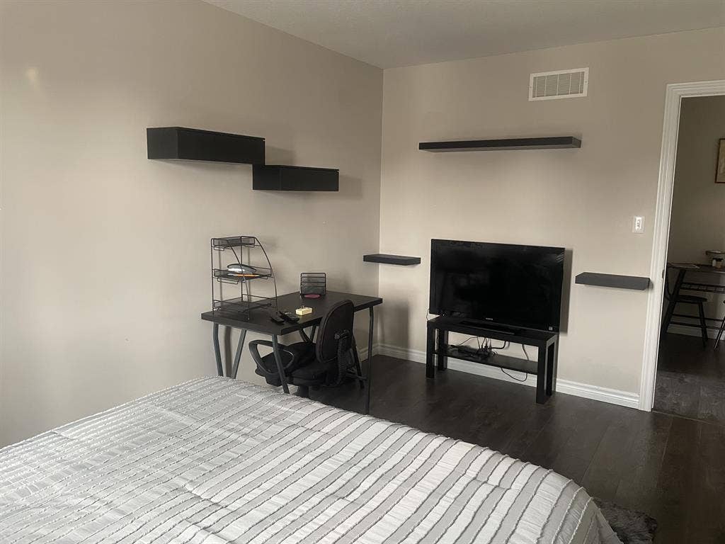 Room for rent in upscale Guelph