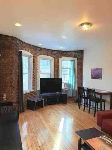 4BR Northeastern | Move September 1