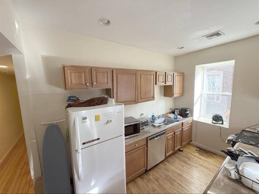 4BR Northeastern | Move September 1