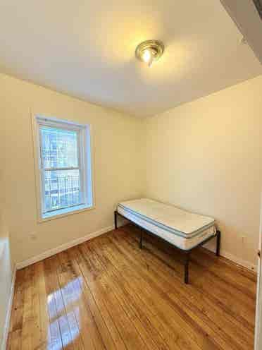 4BR Northeastern | Move September 1
