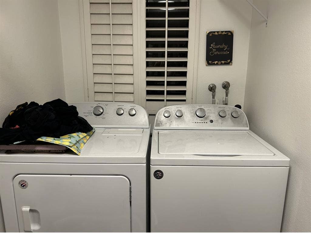 ISO: Female roommate Mission Valley