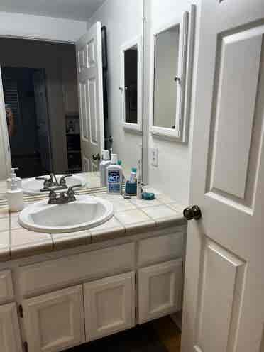ISO: Female roommate Mission Valley