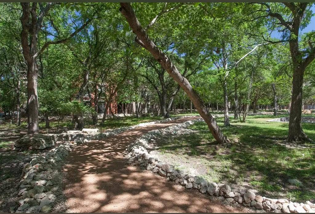 Quaint Nature surrounding you B