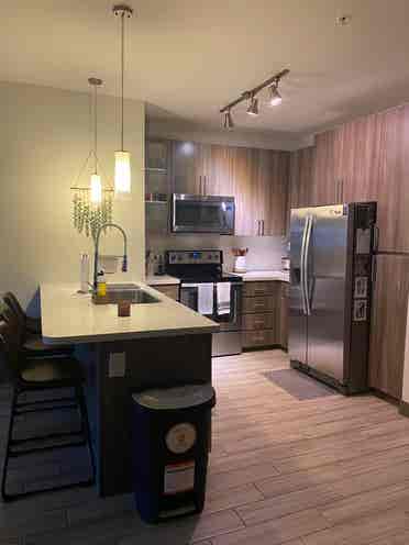 Looking for a roommate 5/10 in PHX!