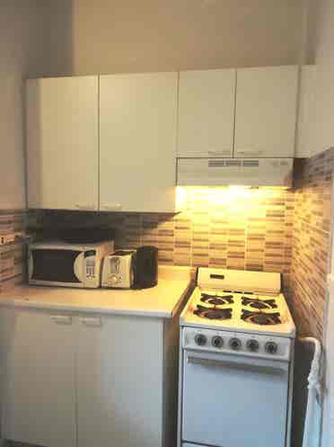 Sunny furnished room near Vendome