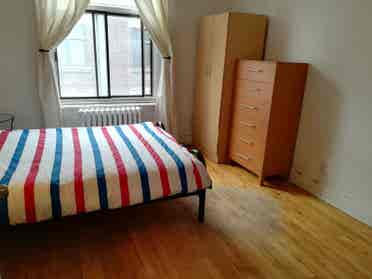 Sunny furnished room near Vendome