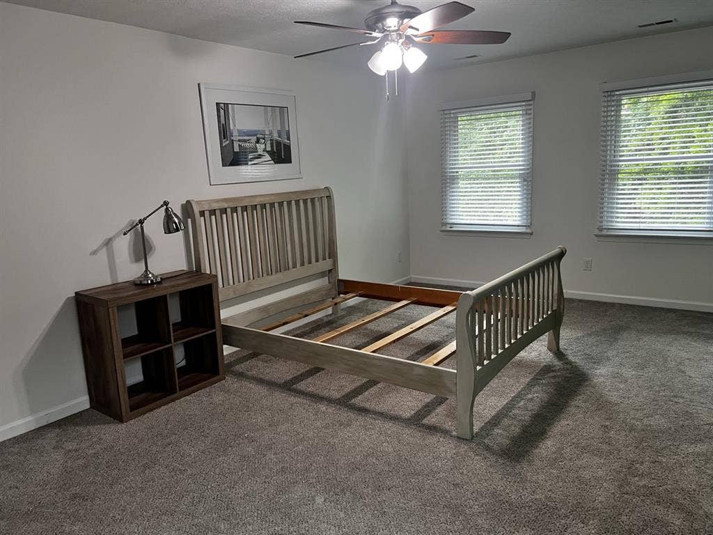1 Large bedroom in a shared house.