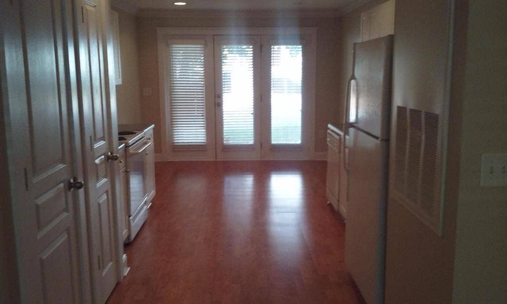 Looking for 1 more roommate