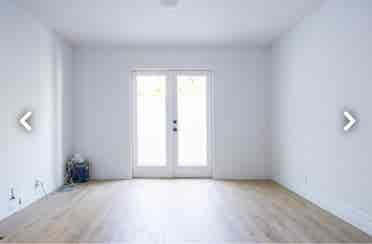 Own bathroom+
room WITH PATIO