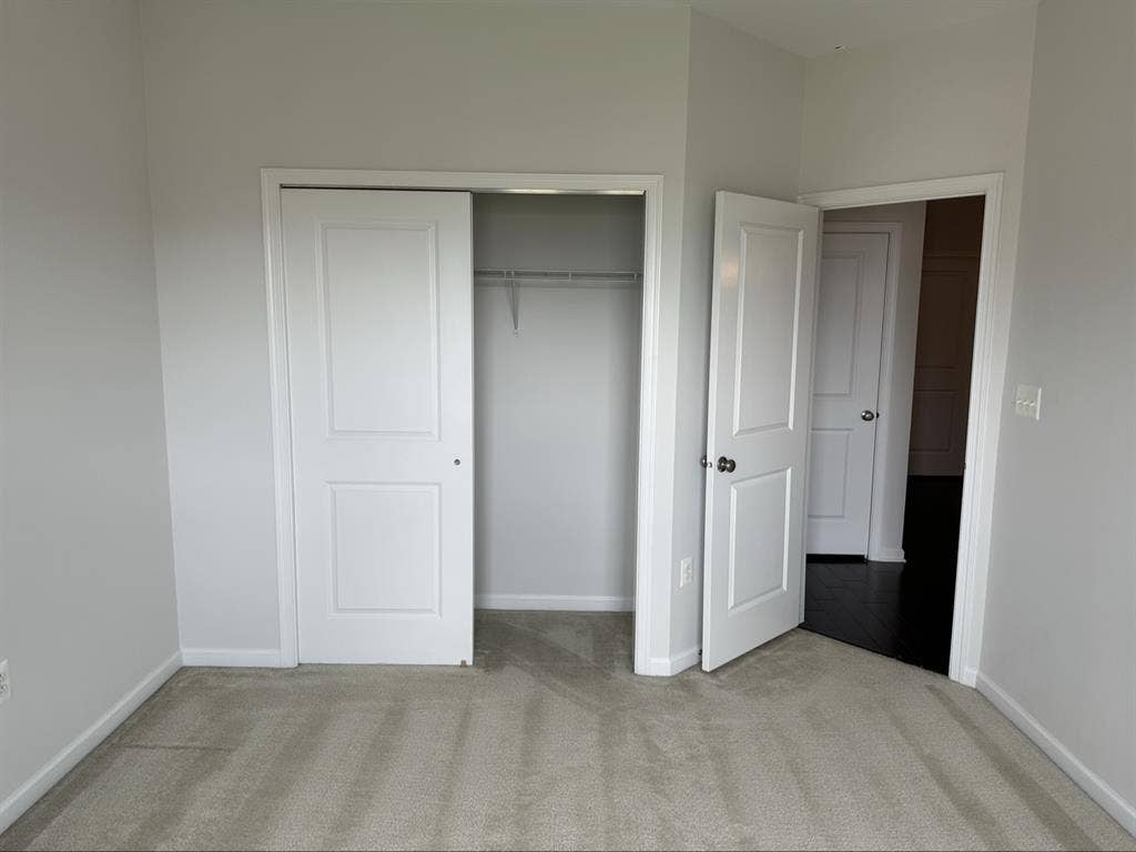 Room to rent Ashburn , VA